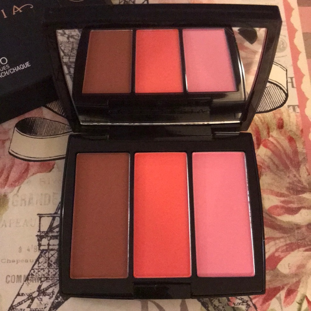 Anastasia Beverly Hills blush trio - Picture 3 of 5